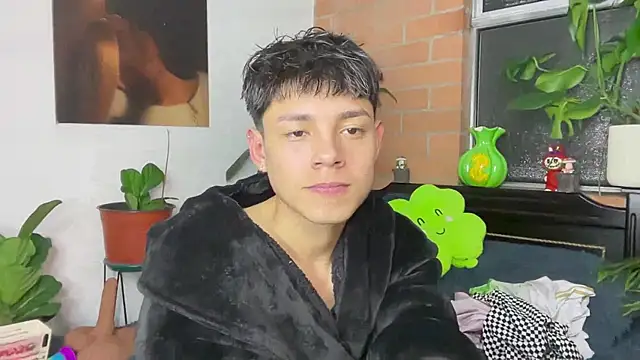 Andy Belier23 online show from March 18, 5:43 am