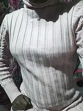 Shivani66 online show from December 17, 7:53 pm