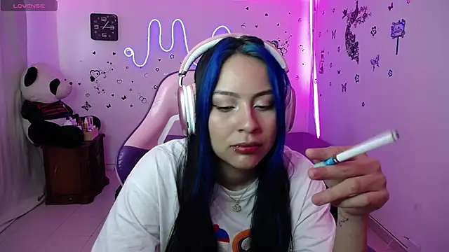 Snapshot of milusolers chatting on December 14, 1:49 pm milusolers online show from December 14, 1:49 pm