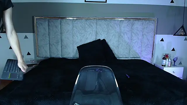 JiangShy666 online show from April 21, 11:27 am