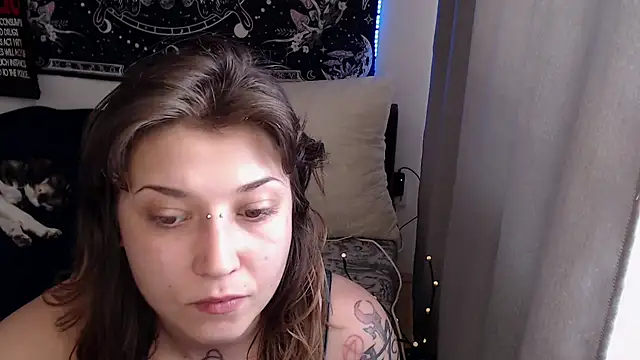AlienforTwenty online show from June 7, 12:31 pm