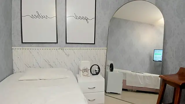 goodgirl22   online show from June 9, 11:27 pm
