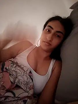 Snapshot of LindaRojas chatting on December 17, 7:42 pm LindaRojas online show from December 17, 7:42 pm