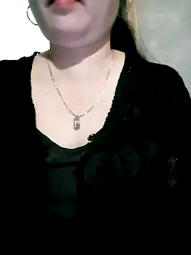 Snapshot of Dianna68 chatting on December 17, 6:41 am Dianna68 online show from December 17, 6:41 am