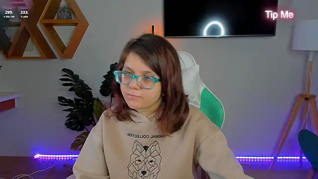 Ariell Mini online show from April 27, 5:38 am