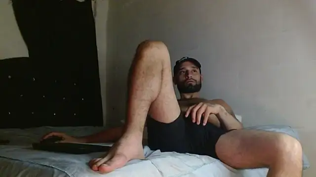 Snapshot of Alex_Flame_ chatting on April 9, 6:19 am Alex Flame online show from April 9, 6:19 am