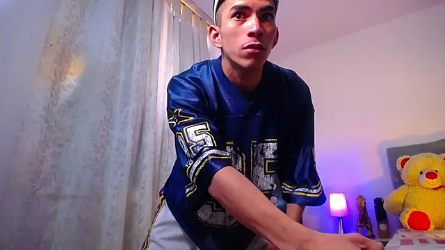 TOMBOYSEXX online show from March 6, 6:26 pm