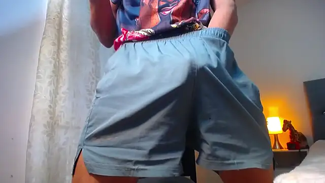 TOMBOYSEXX online show from April 23, 8:22 pm