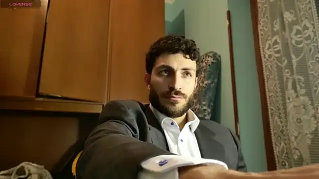 Snapshot of mark_ariete chatting on May 8, 10:04 pm mark ariete online show from May 8, 10:04 pm