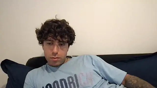 Snapshot of icyninesix chatting on December 13, 8:04 pm icyninesix online show from December 13, 8:04 pm