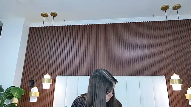 Carrie GB online show from April 22, 11:45 am