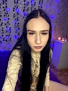 Show Lissa online show from December 14, 4:45 pm