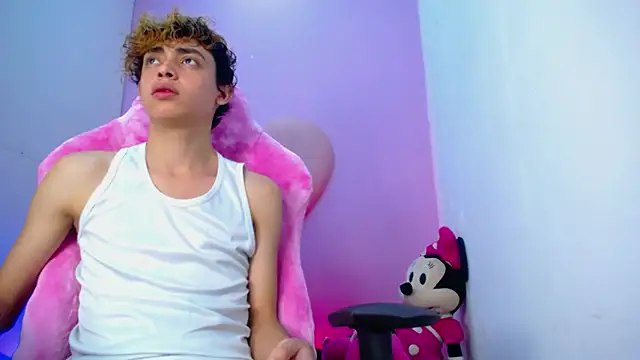 Franyerr  online show from December 15, 8:46 pm