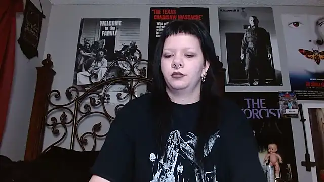 Snapshot of Bettieee_Agura chatting on February 23, 9:23 pm Bettieee Agura online show from February 23, 9:23 pm