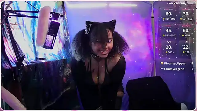 Snapshot of HonneyBunnyXO chatting on June 4, 10:16 pm HonneyBunnyXO online show from June 4, 10:16 pm