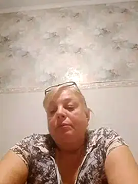 LinaLight88 online show from December 18, 8:15 pm