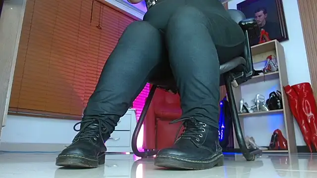 paola xm online show from March 17, 10:29 am