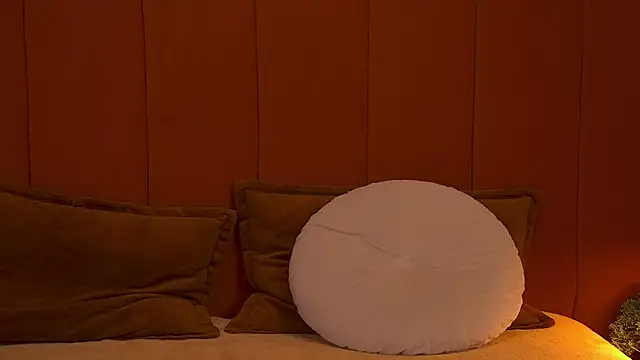 Snapshot of Audrey_Eden chatting on December 17, 7:03 am Audrey Eden online show from December 17, 7:03 am