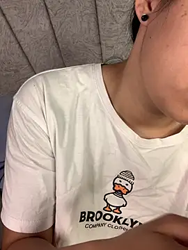 Val12777 online show from March 18, 11:57 am