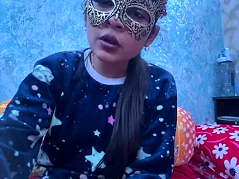 Snapshot of lovebirds696968 chatting on December 19, 6:15 pm lovebirds696968 online show from December 19, 6:15 pm