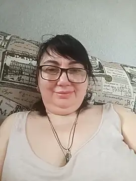 MariSwan222 online show from April 4, 8:45 am