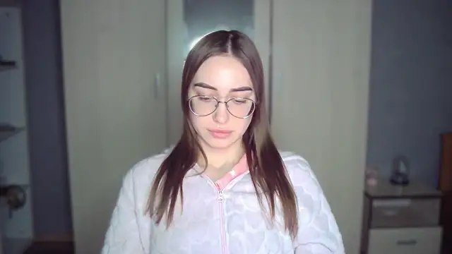 Snapshot of EllaWalker__ chatting on December 15, 1:04 pm EllaWalker online show from December 15, 1:04 pm