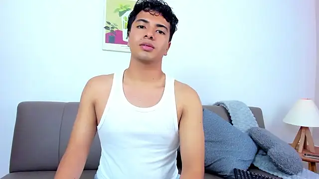 Snapshot of cherry_blossom77 chatting on December 17, 2:12 pm cherry blossom77 online show from December 17, 2:12 pm