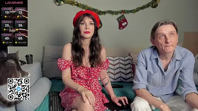 Snapshot of WeliosCouple chatting on December 20, 7:26 am WeliosCouple online show from December 20, 7:26 am