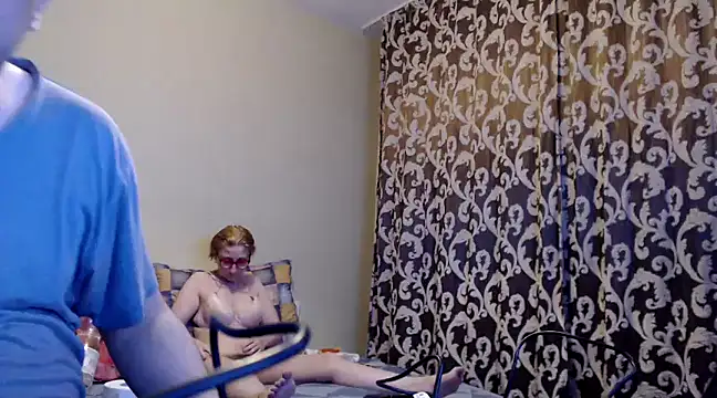 yunis32 online show from February 3, 5:24 pm