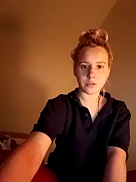 Snapshot of Elvira255 chatting on December 15, 2:16 am Elvira255 online show from December 15, 2:16 am