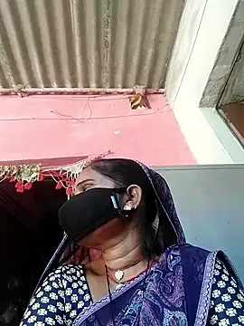 Karisma sekhavat online show from December 18, 7:25 am