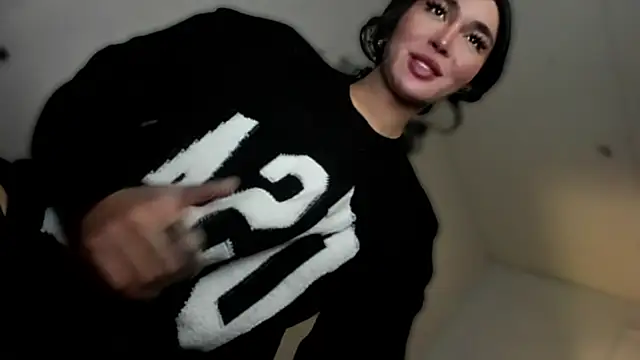 mxshemale ladyboy online show from October 3, 8:39 pm