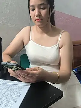 Sisilaydy 01 online show from July 13, 3:26 pm