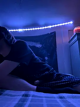 beastjohnson online show from December 19, 9:16 am