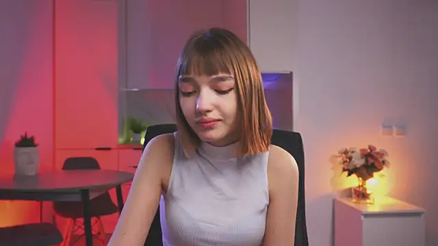 Leyla crsh online show from April 15, 6:31 am