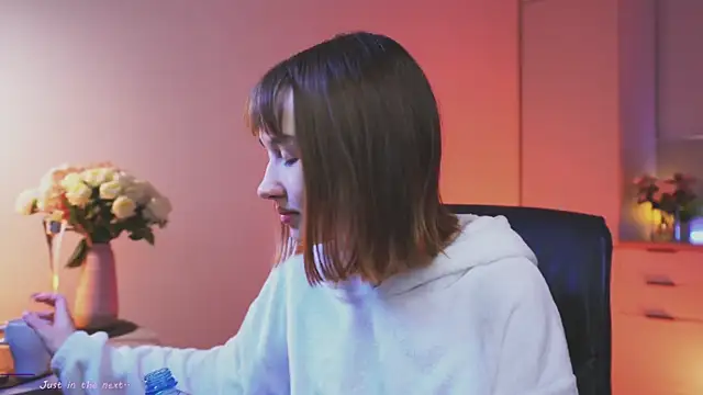 Leyla crsh online show from April 23, 5:08 am