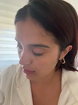 Snapshot of lara_beker chatting on May 6, 4:45 pm lara beker online show from May 6, 4:45 pm