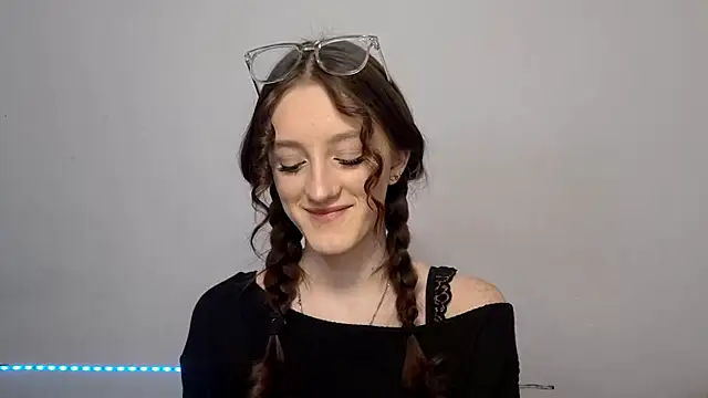 LisaBoddy online show from January 8, 1:13 pm