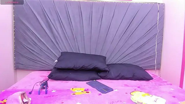 Saray-Hot- online show from December 19, 1:40 pm