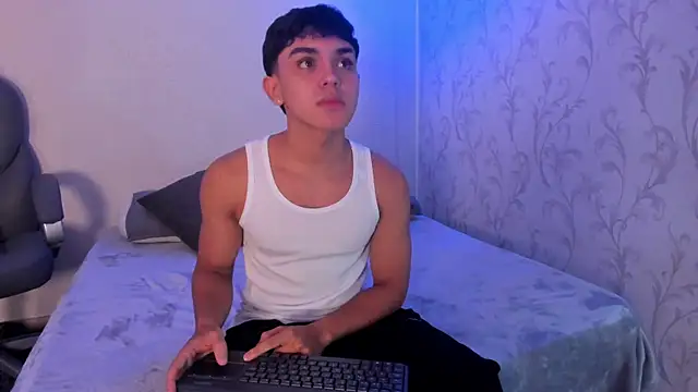  TaylorBlack online show from December 17, 11:27 am