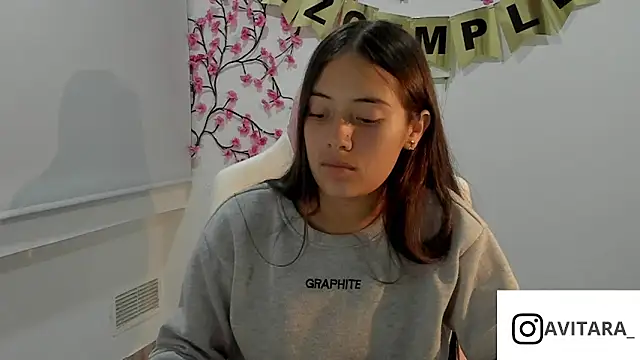 vanesita  online show from March 19, 1:53 am