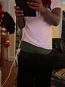 daddydarkskindikk online show from February 24, 8:40 pm