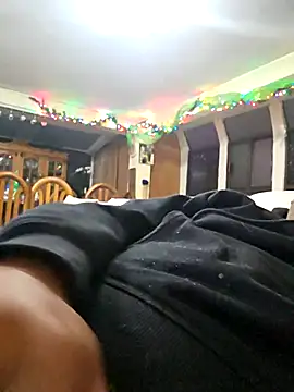 Snapshot of mikeeddy1517 chatting on December 16, 4:17 am mikeeddy1517 online show from December 16, 4:17 am