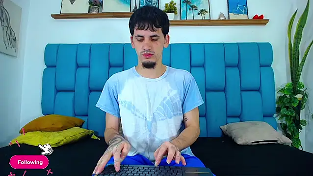 boy Dirty X online show from April 13, 5:13 am