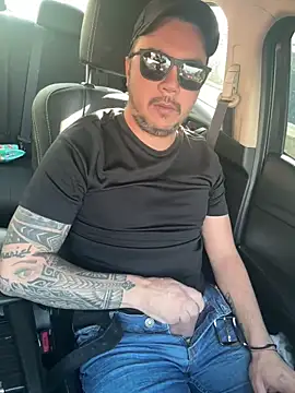 Diegohernan17 online show from May 15, 9:22 pm
