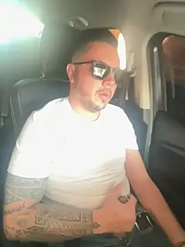 Snapshot of Diegohernan17 chatting on June 19, 3:49 pm Diegohernan17 online show from June 19, 3:49 pm
