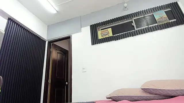 Emer santos online show from April 21, 7:50 pm