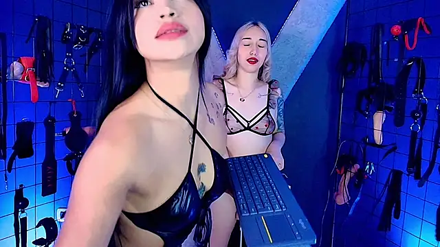 Mrcharlottte queen bdsm online show from January 17, 9:18 pm