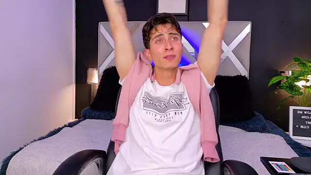 Ithan Skin online show from December 16, 1:38 pm