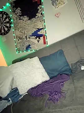 damslebambou1 online show from April 8, 11:05 pm